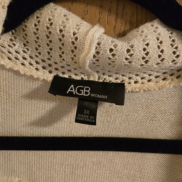 White Open-Front Cardigan - Picture 3 of 6